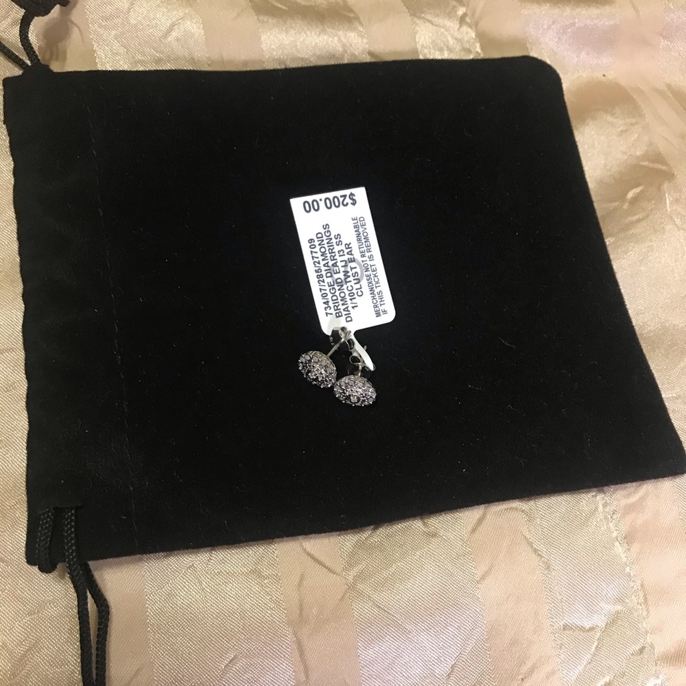 🌟NWT 1/10 CTW Diamond Earrings in Sterling Silver - Picture 4 of 4